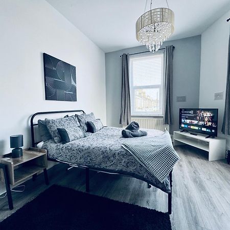 Jacksons Modern Retreat Close To 泰恩茅斯 外观 照片